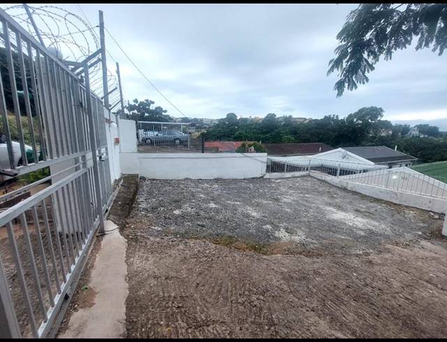 4 BEDROOM HOUSE FOR SALE IN NEWLANDS WEST